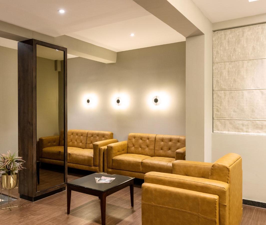 Hotel Paramount Suites & Service Apartments Мангалор Экстерьер фото